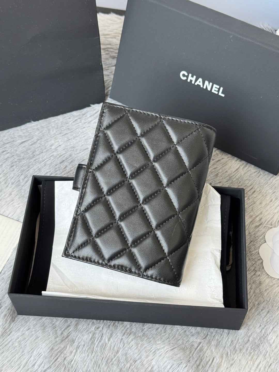 CHANEL 25S MULTI PURPOSE PASSPORT WALLET 15 IN BLACK LAMBSKIN GOLD HARDWARE
