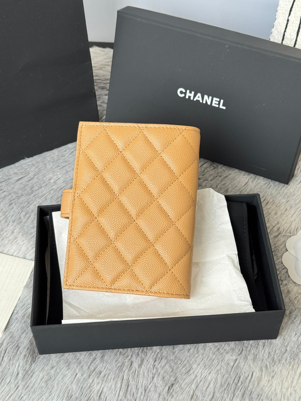 CHANEL 25S MULTI PURPOSE PASSPORT WALLET 15 IN GOLDEN CARAMEL CALFSKIN GOLD HARDWARE