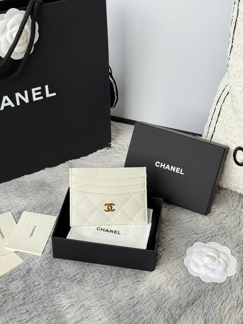 CHANEL 25S CARD HOLDER 11 IN IVORY CAVIAR GOLD HARDWARE