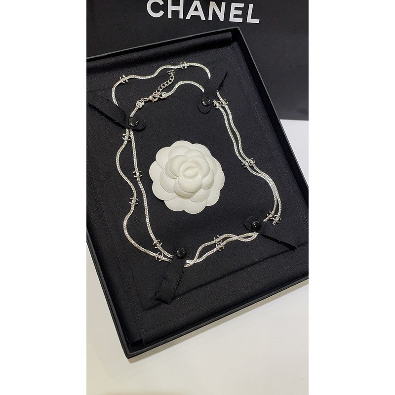 18K  Chanel 24B Flowers Long Necklace